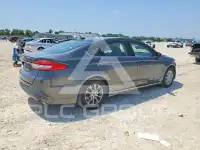 2017 Ford FUSION фото