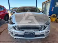 2017 Ford FUSION фото