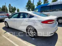 2017 Ford FUSION фото