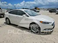2017 Ford FUSION фото