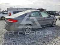2017 Ford FUSION фото