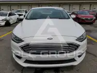 2017 Ford FUSION фото