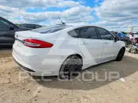 2017 Ford FUSION фото