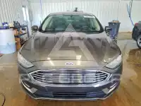 2017 Ford FUSION фото