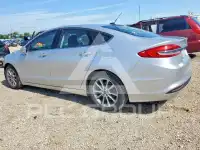 2017 Ford FUSION фото