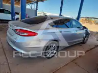 2017 Ford FUSION фото