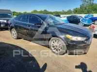 2017 Ford FUSION photo