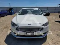 2017 Ford FUSION фото