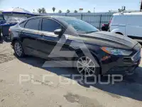 2017 Ford FUSION фото