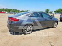 2017 Ford FUSION фото
