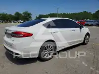 2017 Ford FUSION фото