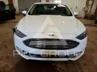 2017 Ford FUSION фото