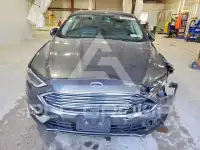 2017 Ford FUSION фото
