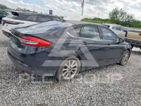 2017 Ford FUSION фото
