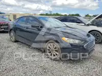 2017 Ford FUSION фото