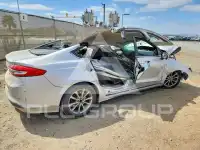 2017 Ford FUSION фото