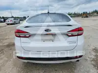 2017 Ford FUSION фото