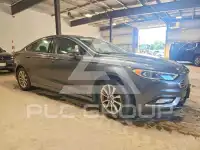 2017 Ford FUSION фото