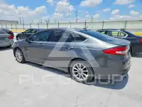 2017 Ford FUSION фото