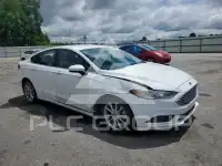 2017 Ford FUSION фото