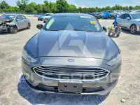 2017 Ford FUSION photo