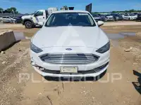 2017 Ford FUSION фото