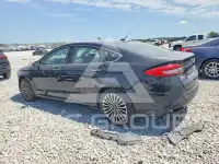 2017 Ford FUSION фото