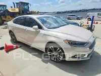 2017 Ford FUSION фото