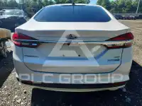 2017 Ford FUSION фото