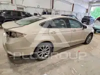 2017 Ford FUSION фото