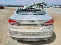 2017 Ford FUSION фото