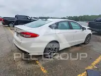 2017 Ford FUSION фото