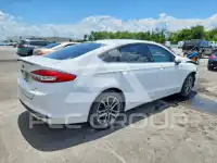 2017 Ford FUSION фото