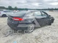 2017 Ford FUSION фото