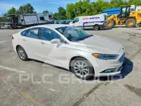 2017 Ford FUSION фото