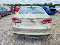 2017 Ford FUSION фото