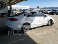 2017 Ford FUSION фото