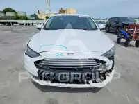 2017 Ford FUSION photo