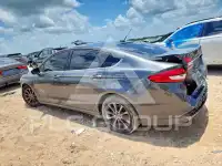 2017 Ford FUSION photo