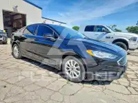 2017 Ford FUSION фото