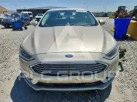 2017 Ford FUSION фото