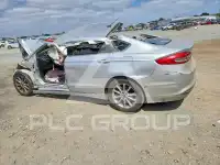 2017 Ford FUSION фото