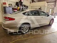 2017 Ford FUSION фото