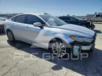 2017 Ford FUSION фото