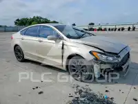 2017 Ford FUSION фото