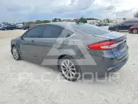 2017 Ford FUSION фото