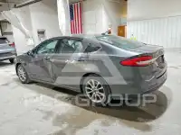 2017 Ford FUSION фото