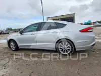 2017 Ford FUSION фото
