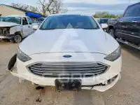 2017 Ford FUSION фото