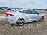 2017 Ford FUSION фото